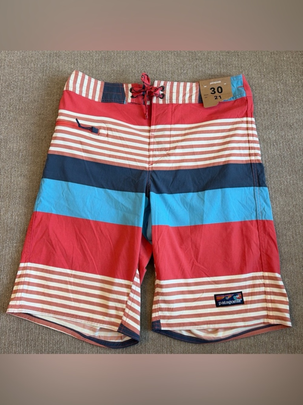 New PATAGONIA Board Shorts/Swim Trunks Mens 30x21 Spiced Coral